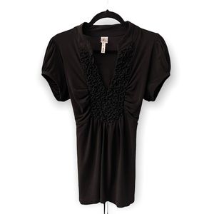 Women’s Heart Soul brand Black Ruffle V-neck Blouse Size 1X